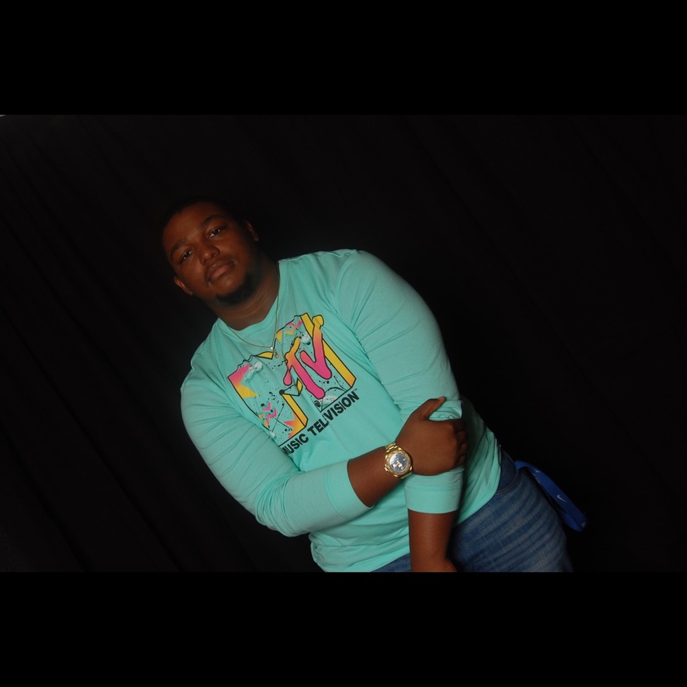 Meet your Posher, Joshua